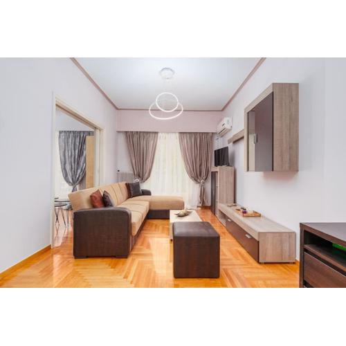 3-bedroom apt near Kallimarmaro!