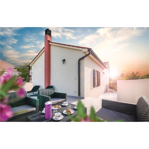 3 Bedroom Awesome Home In Medulin