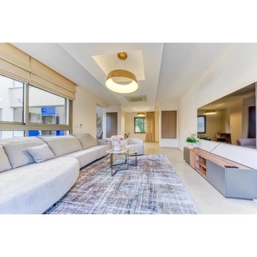 3-bedroom beautiful villa in gated complex by the sea Coralli 9