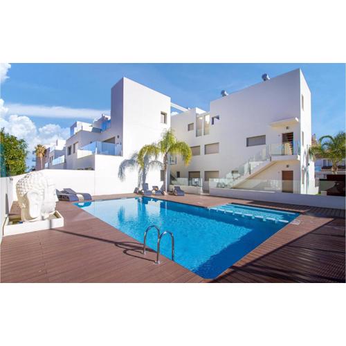 3 Bedroom Cozy Apartment In Denia