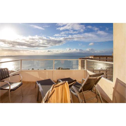 3 Bedroom Cozy Apartment In Santa Pola