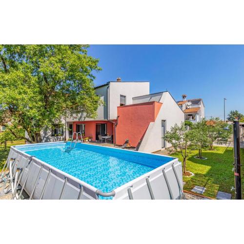 3 Bedroom Lovely Home In Pula