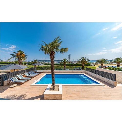 3 Bedroom Nice Home In Kastel Gomilica