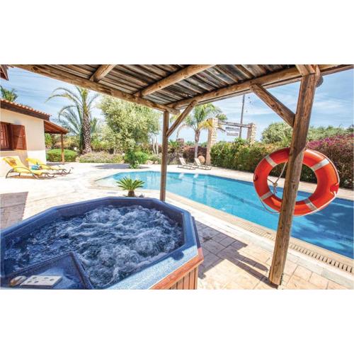 3 Bedroom Nice Home In Laatchi