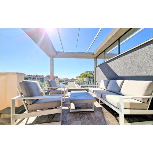 3 Bedroom Nice Home In Torrevieja