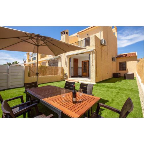 3 Bedroom Nice Home In Torrevieja