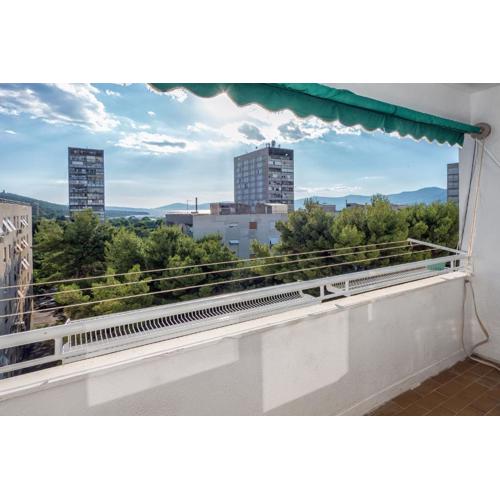 3-Bedroom Sea View Apartment - Balcony, Elevator - Spinut, Split