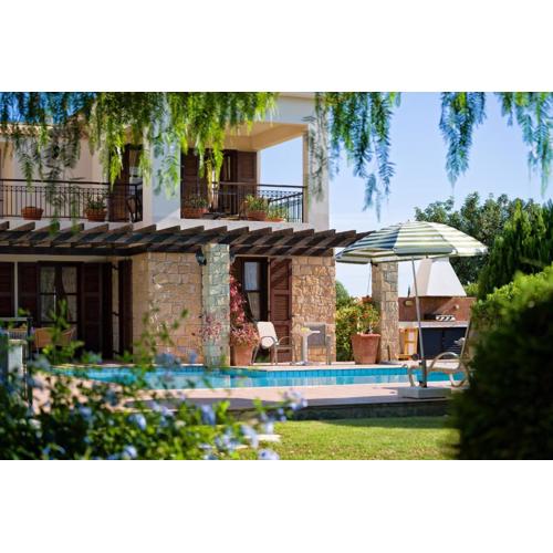 3 bedroom Villa Anarita with private pool, Aphrodite Hills Resort