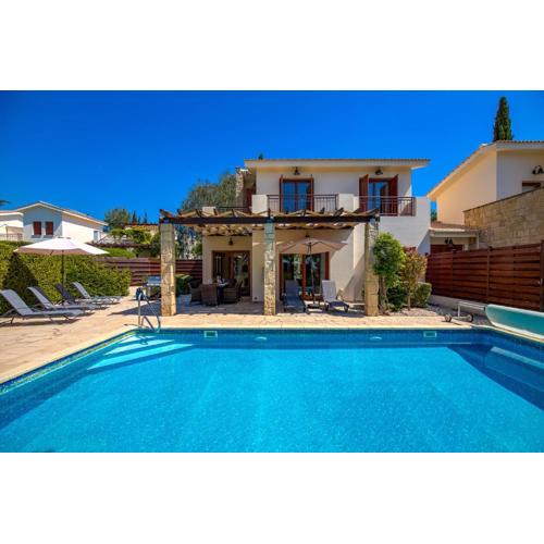 3 bedroom Villa Athina with private pool and golf views, Aphrodite Hills Resort