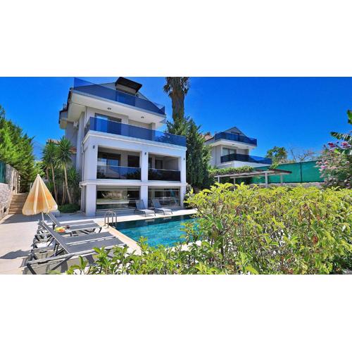 3 Bedroom Villa in Oludeniz - 5832