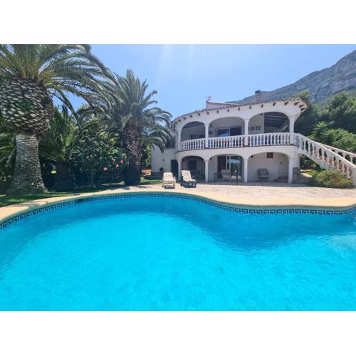 3 bedroom Villa with beautiful sea view