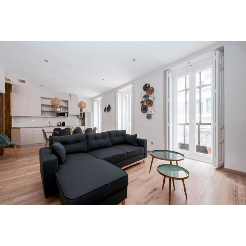 3 bedrooms 3 bathrooms furnished - Justicia - Refurbished - MintyStay