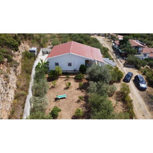 3 Bedrooms Holiday Home with Sea View