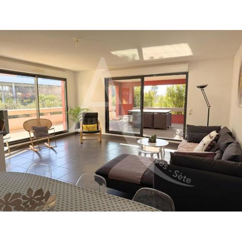 3 CHAMBRES TOUT CONFORT EN BORD DE MER