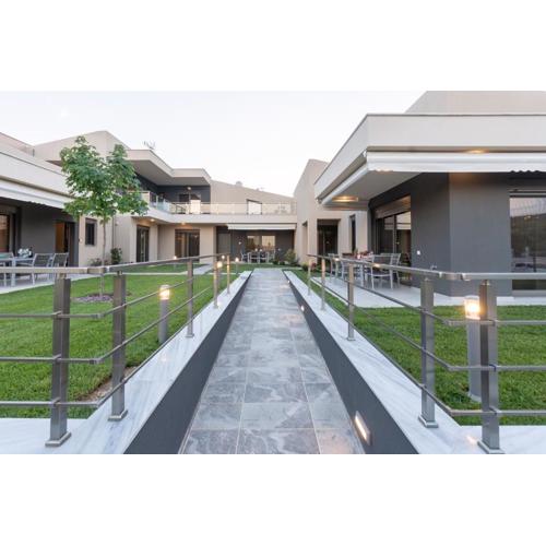 3 DOORS VILLAS
