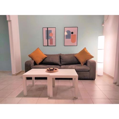 3 minutes walk to Acropolis, Stylish Apartment