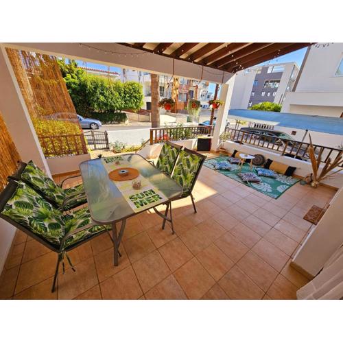3 Palms apartment