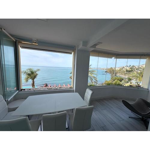 3 pieces avec terrasse ouverte vue mer