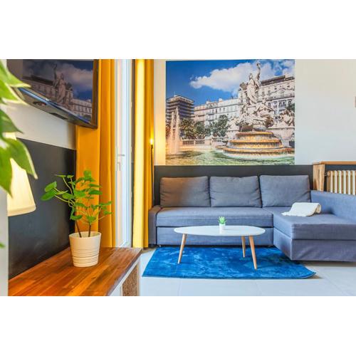 #3 Toulon CENTRE, BALCON, LUMINEUX, STATIONNEMENT FACILE, TOUT CONFORT