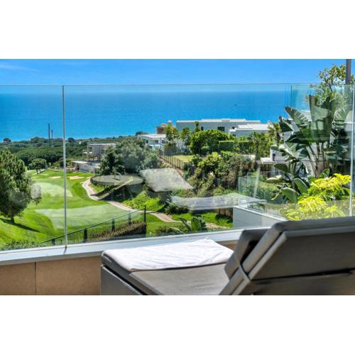 3070 Cabopino Luxury Apartment