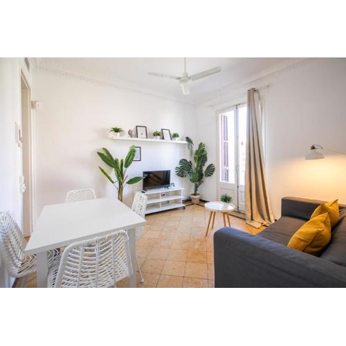 31PAR1110 - Mediterranean style apartment