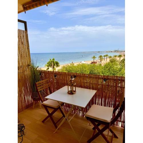 360 sea view Beachfront apartment 2 bedrooms