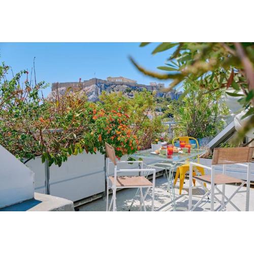 360 view in roof top appartment with patio