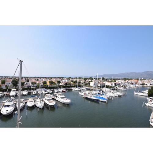 396-Studio Vue Marina