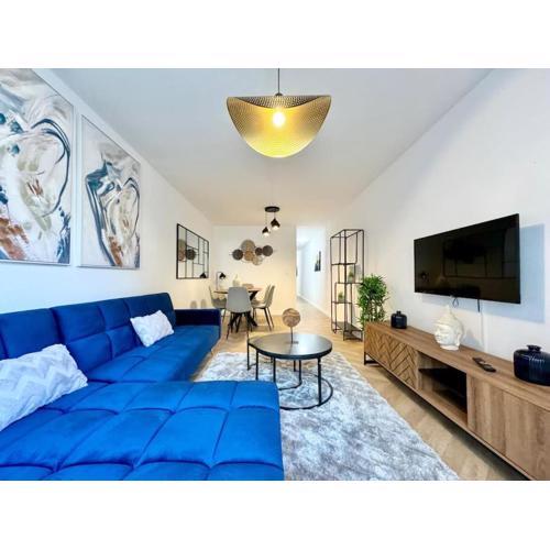 3BD City Center Charming Flat Balcony & Parking