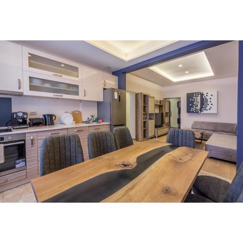 3BDR, Top Center Retreat, Sofia Heart, FREE Parking