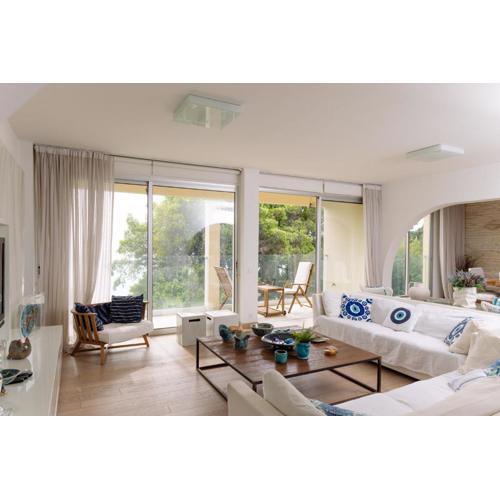 3BR Beachfront Gem in Limassol