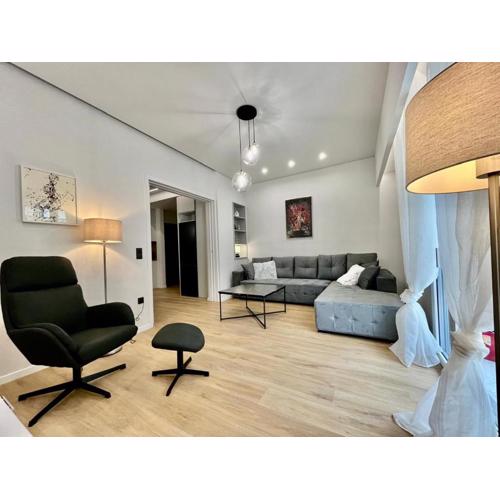 3BR Modern & Spacious apt