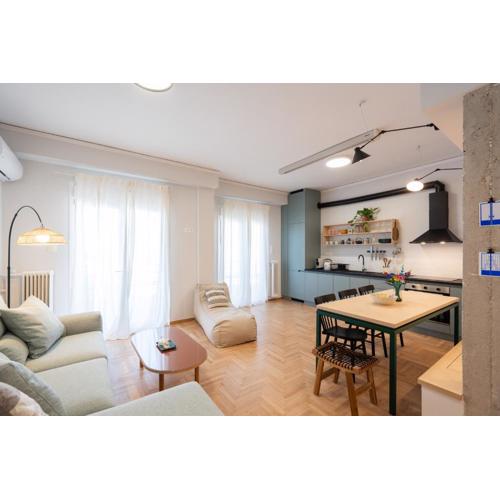 3BR Petralona Escape