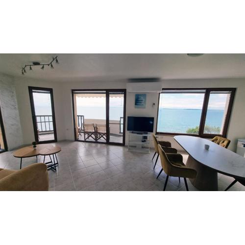 Под наем 4-стаен Апартамент с Изумителна фронтална гледка море, Sun Coast resort Свети Влас