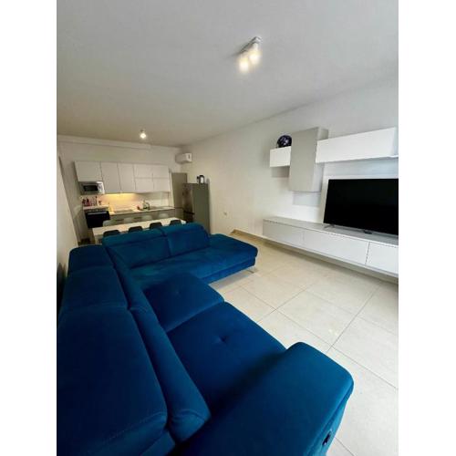 4 bedroom apartment next to pacaville