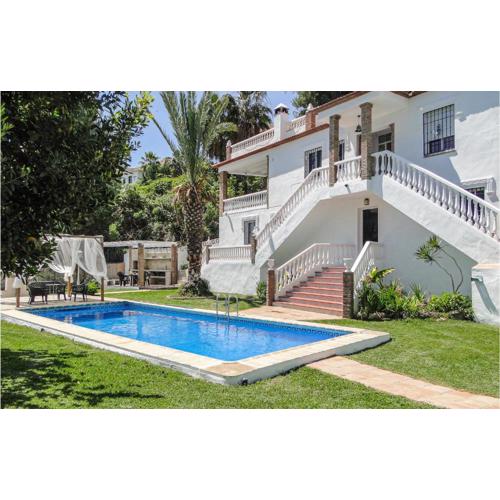 4 Bedroom Gorgeous Home In Frigiliana