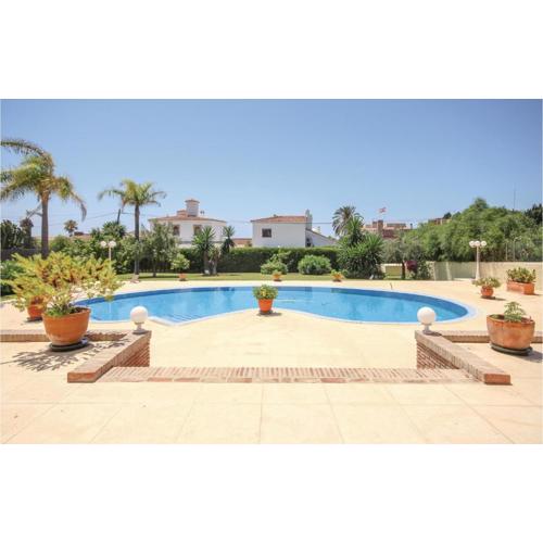 4 Bedroom Lovely Home In Marbella