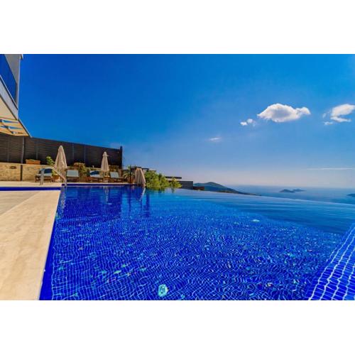 4 Bedroom Sea View Villa in Kalkan