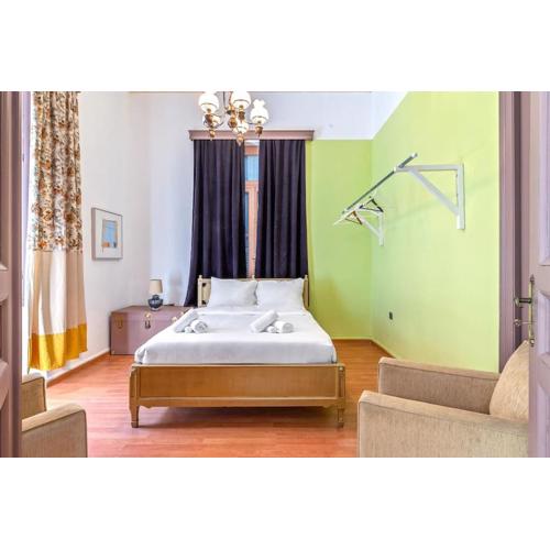 4 Bedroom Vintage House in heart of Pagrati Athens