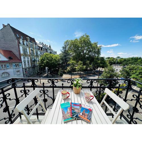 4 étoiles Magnifique Neustadt - Spacieux, Central & Élégant avec balcon et belle vue