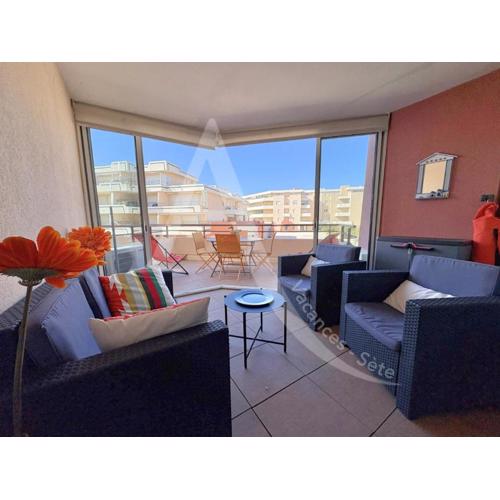 4 PERS, 1 CHAMBRE, PLAGES ET COMMERCES A PIED
