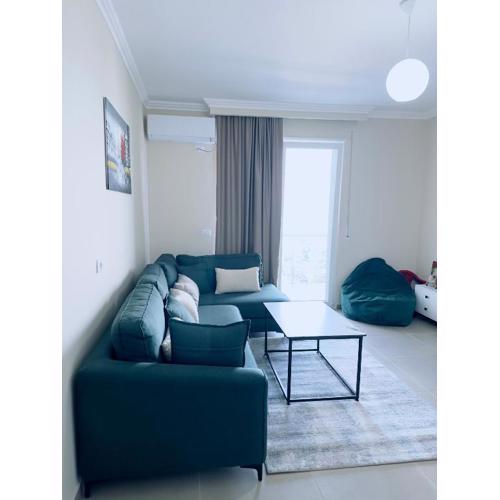 4 season Apartment