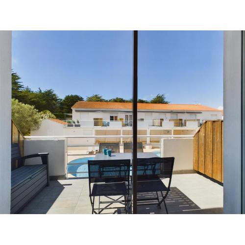 400m de la plage, appartement avec piscine