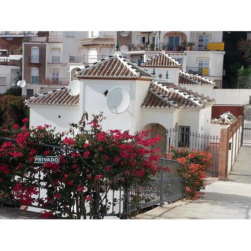 5 bed family villa with pool
