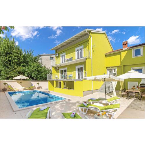 5 Bedroom Awesome Home In Pula