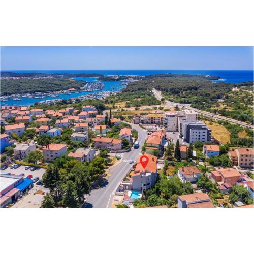 5 Bedroom Beautiful Home In Pula