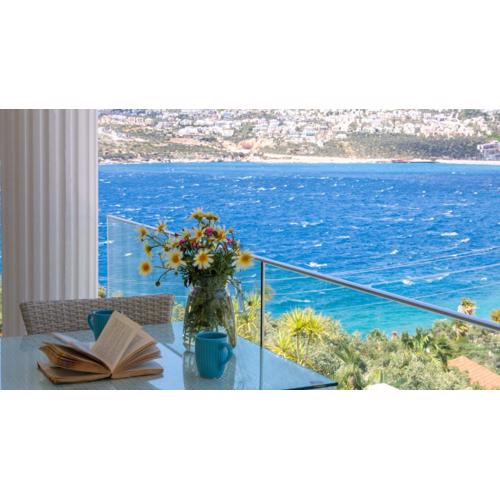 5 Bedroom Villa Right Next to the Beach 5978