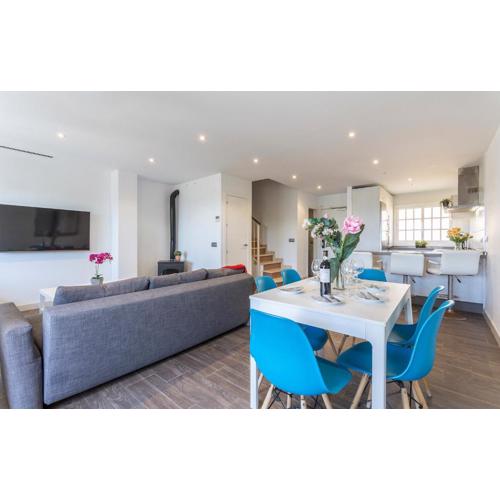 5 Rooms 5 baños Acceso Playa Free Parking