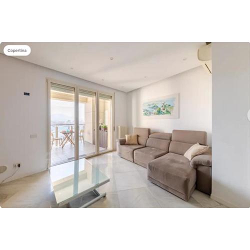 5 Stars Apart SEA VIEW