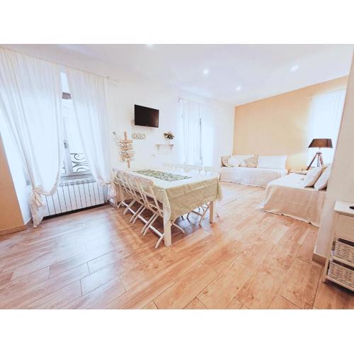 5 Terre Gate Apartment